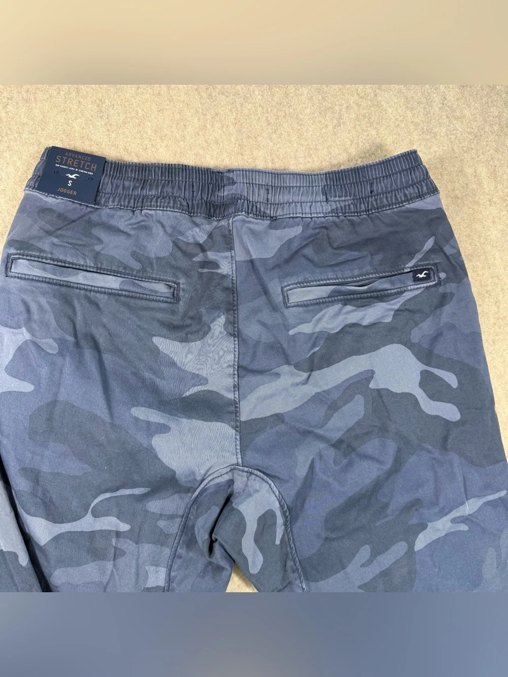 Hollister Men’s Blue Camo Jogger Pants NWT, Size Small, Advanced Stretch